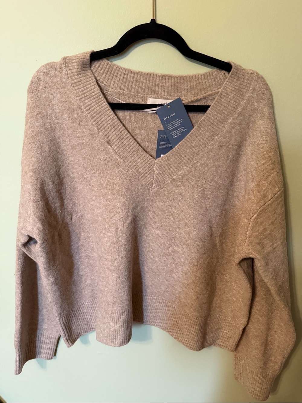 Universal Thread V-Neck Sweater - Picture 1 of 3